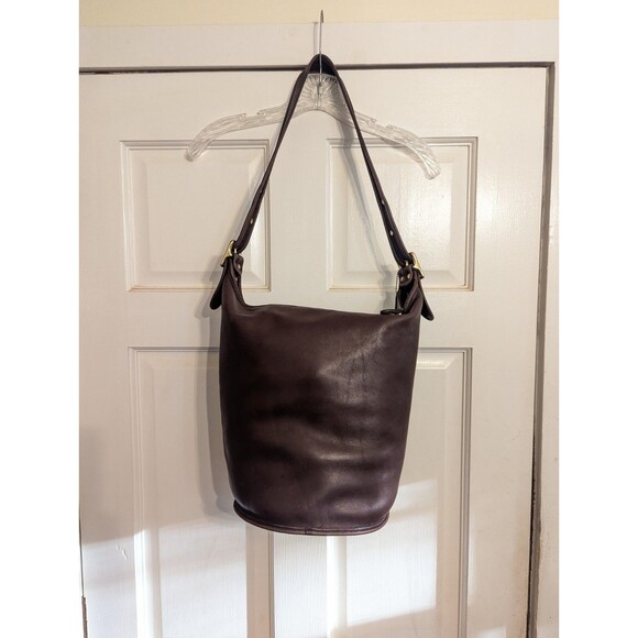 Coach Handbags - Coach Vintage XL Duffle Feed Sac 9085 in Mahogany Cowhide Leather - EUC